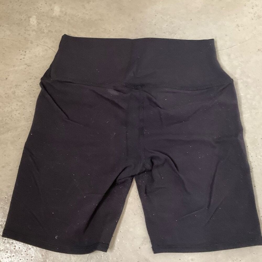 SOLD- Alo Yoga Bike Shorts - Picture 6 of 9